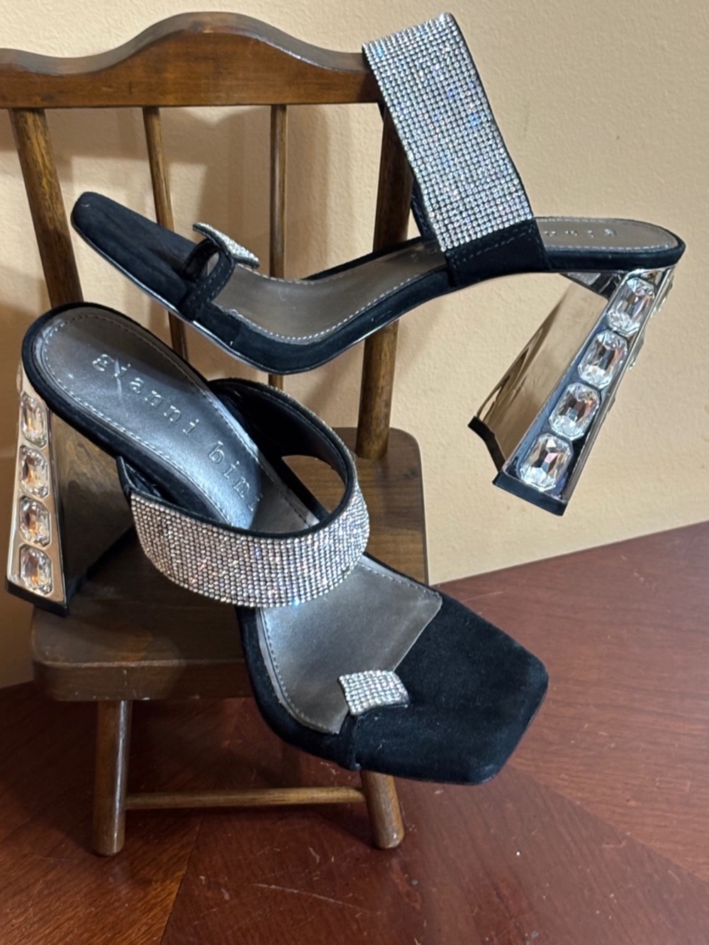 Gianni Bini Black Rhinestone Heels 7M